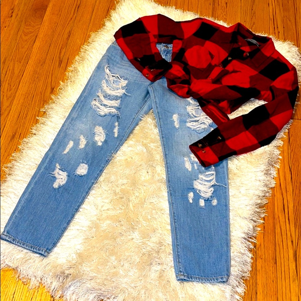 Forever 21 Ankle Length Distressed Boyfriend Jeans 26